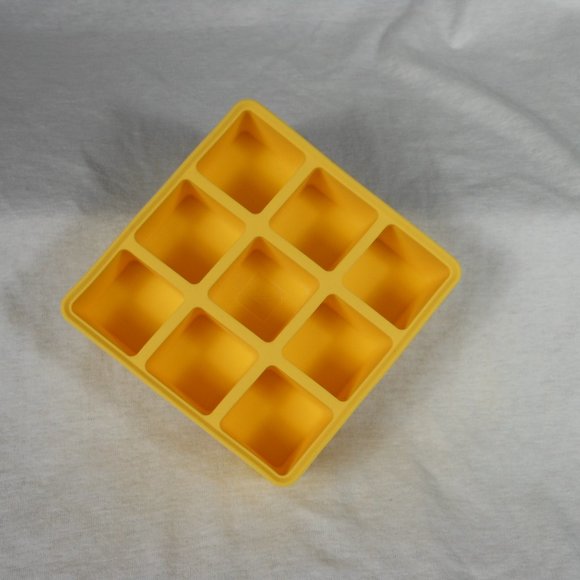Nespresso Ice Cube Tray Silicone Italy Yellow - Picture 4 of 9